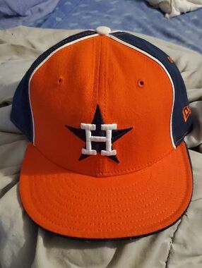 New Era Cooperstown Collection Houston Astros Fitted Hat..⚾